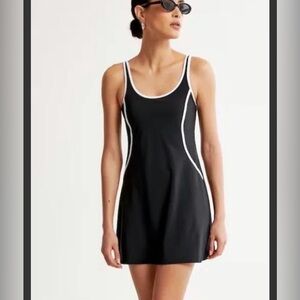 Abercrombie traveler skort